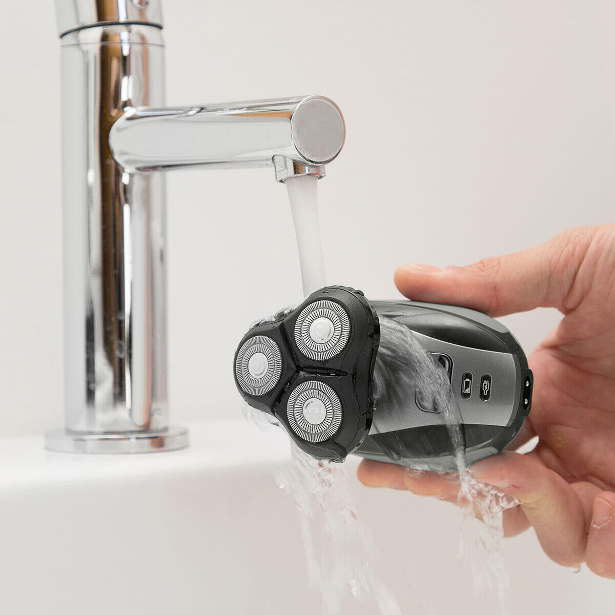 AFEITADORA RECARGABLE ERGONOMICA MULTIFINCIONAL 5 EN 1 SHAVESTYLER INNOVAGOODS